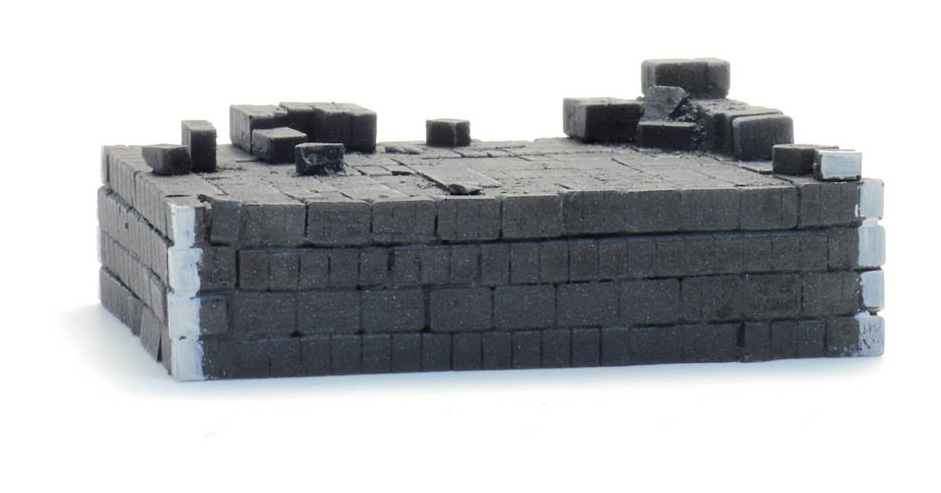Pile de briquettes dans le dépôt, brisée H0 1:87 Modèle fini en résine, peint Artitec 387.622  