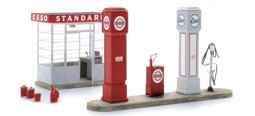 Station-service Esso-Standard H0 1:87 Modèle fini en résine, peint Artitec 387.634  