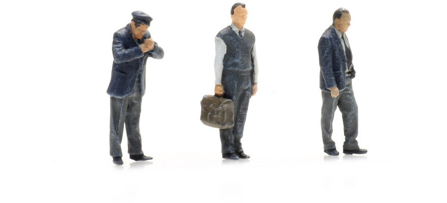 Chauffeur de bus à côté du bus (3x) H0 1:87 Modèle fini Figurines, peintes Artitec 5870002  