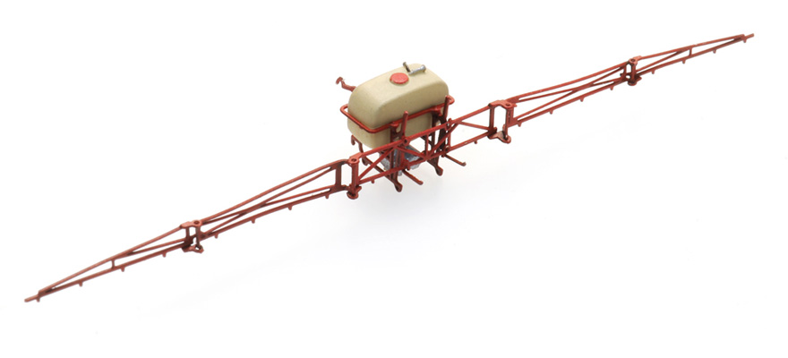 Pulvérisateur porté N 1:160 Modèle fini en résine, peint Artitec 316.111  