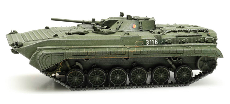 DDR BMP1 NVA vert transport ferroviaire H0 1:87 Modèle fini en résine, peint Artitec 6870289  