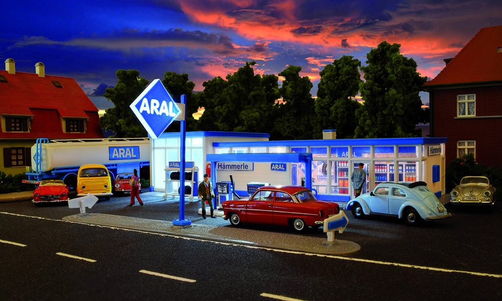 Kibri 38544 H0 Station service  Aral avec Ã©clairage LED