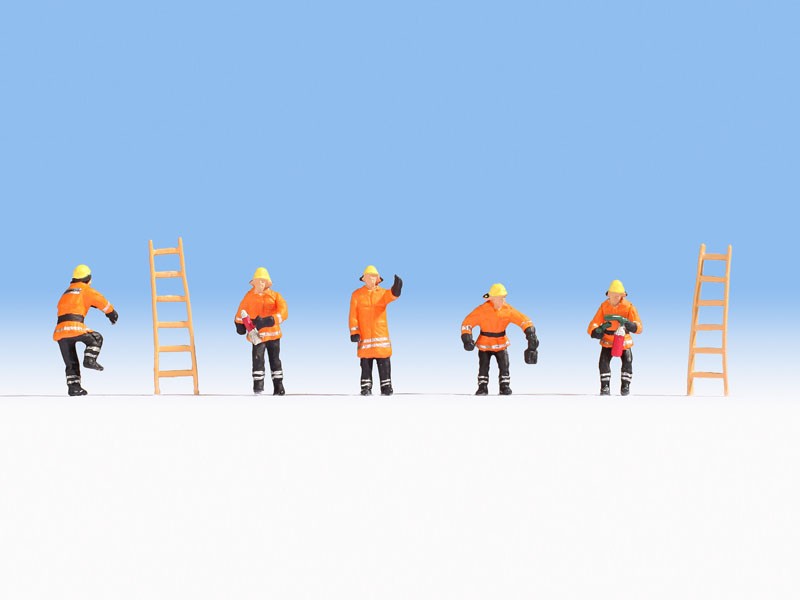 Noch 36022   Pompiers (vÃªtements de sÃ©curitÃ© oranges)