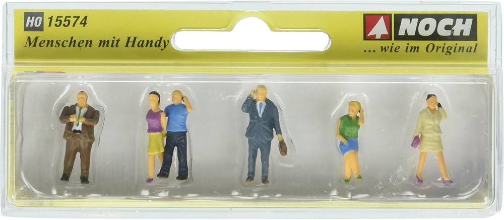 Noch 15574   Gens avec leurs portables