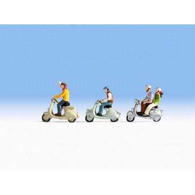 Noch 36910   Scootéristes