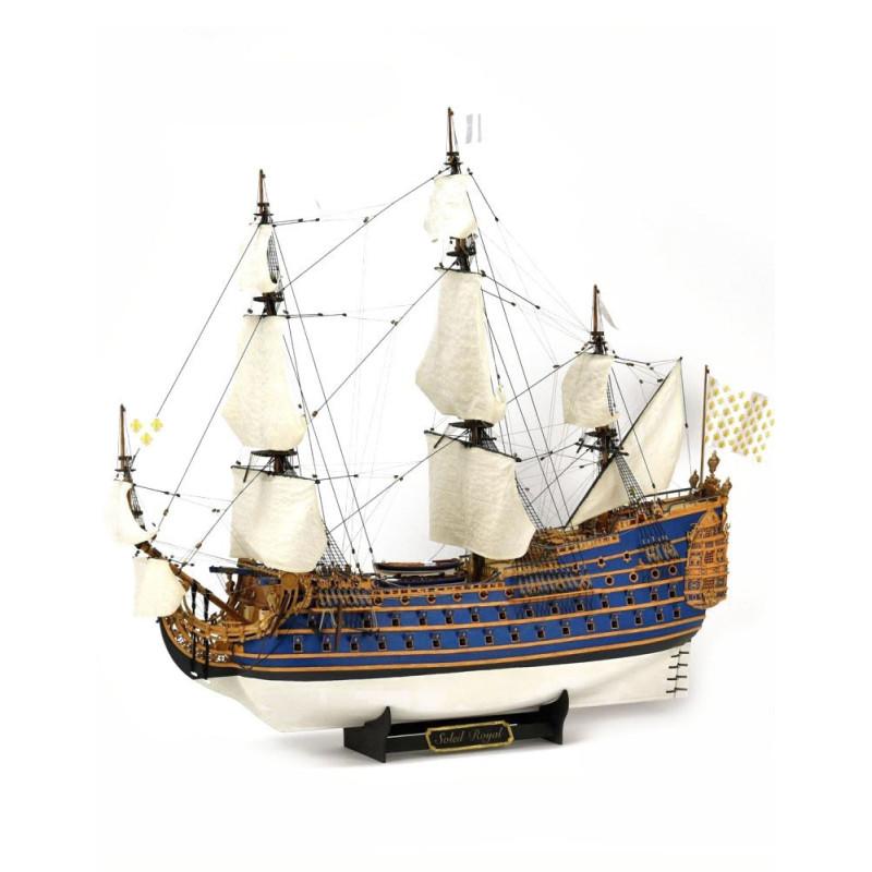 1/72 LE SOLEIL ROYAL LOUIS XIV´S FLAGSHIP WITH FIGURINES AND WORKING LIGHTS Artesania Latina 22904 