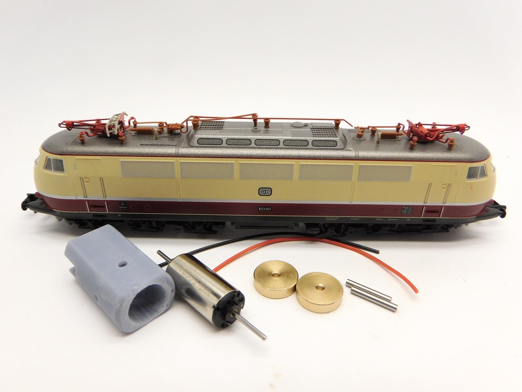 [Micromotor NA042F  ] Arnold E 03, BR 103, BR 127, BR 152, BR 750, RENFE / AVE / ARCO S 252, CP LE 5600 Micromotor NA042F    