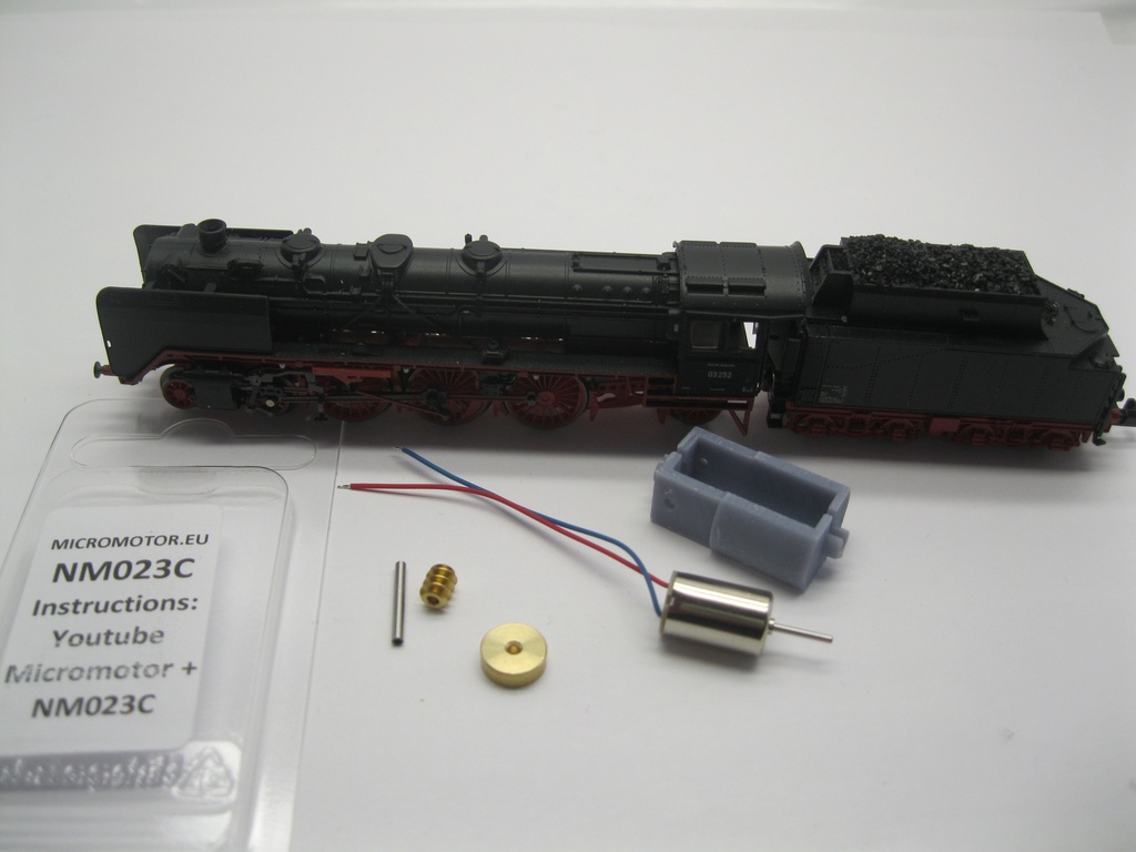 [Micromotor NM023C  ] Minitrix BR 03 (Motor mit M 0.4 Schnecke) Micromotor NM023C    