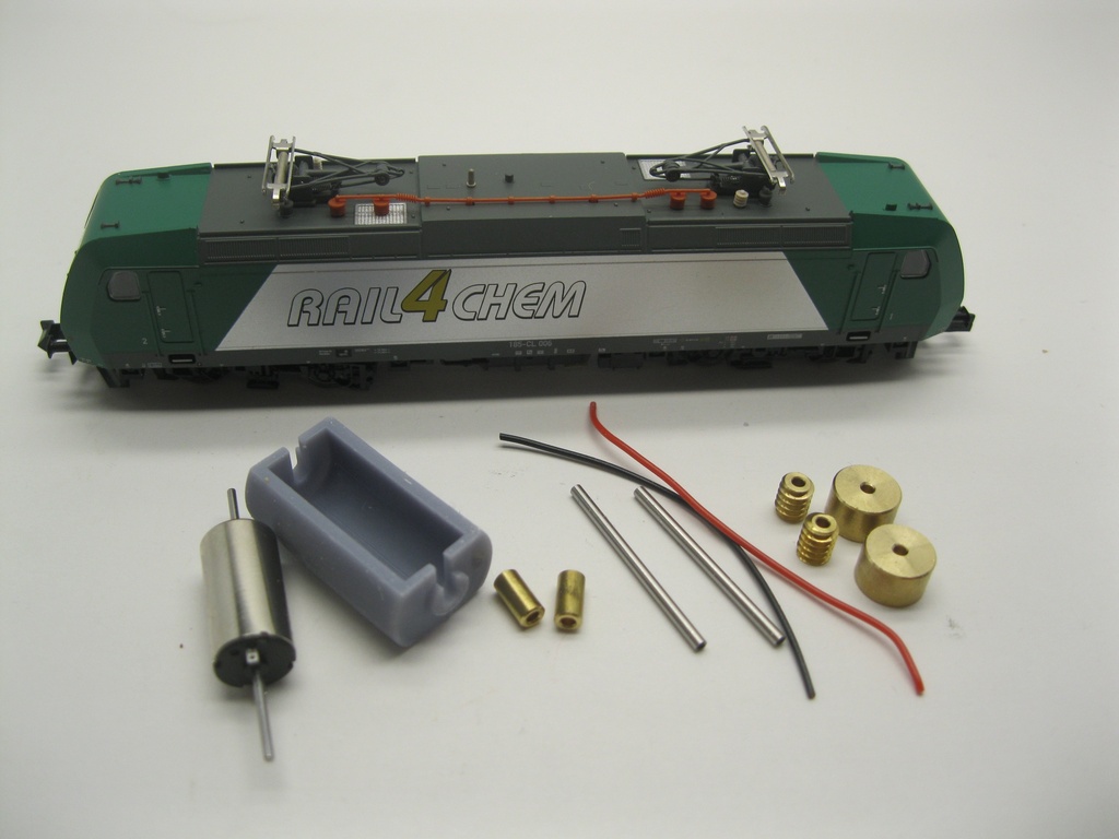 Minitrix BR 145, 146, 185, 186, 246, 285, SBB Re 482, 483, 485, BLS Re 486, CFL 4000 Micromotor NM027C    