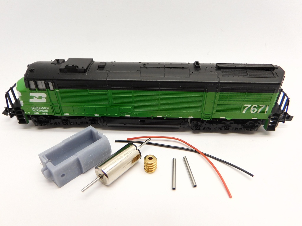 Minitrix US U30CG (Santa Fe, Amtrak, Burlington Northern, Penn Central) Micromotor NM048G    