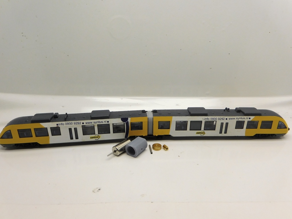 Minitrix BR 648, Lint Micromotor NM058C    