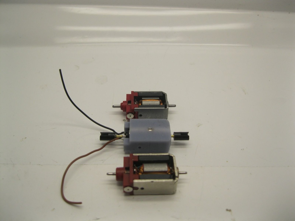 Roco 85020 Motor BR43, BR44, SNCF 150X, E44.5, E144.5, E91, BR191, SNCF CC7100, Renfe 7630, NS 1310, ÖBB 1044, SBB Re 4/4 IV, ET85 /485 Micromotor NR001    