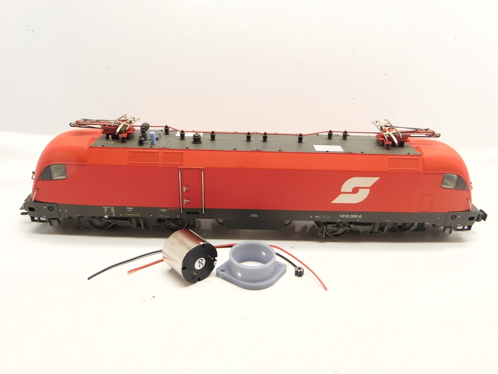 [Micromotor HM001G  ] Märklin C-sinus. BR 01.10, BR 42.90, BR 103/E 03, BR 151, BR 152, BR 182, E 91, V200, V 270, ES64U2, SBB Ce 6/8, Ram, Re 460, Re 465 ÖBB Rh 1016, ÖBB 1116, MAV 1047 Micromotor HM001G    