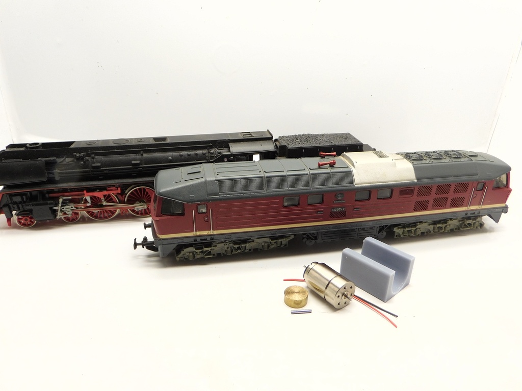 Piko BR 01, BR 03, BR 41, V300, BR 130/132/232/Ludmilla old Micromotor HP004G    