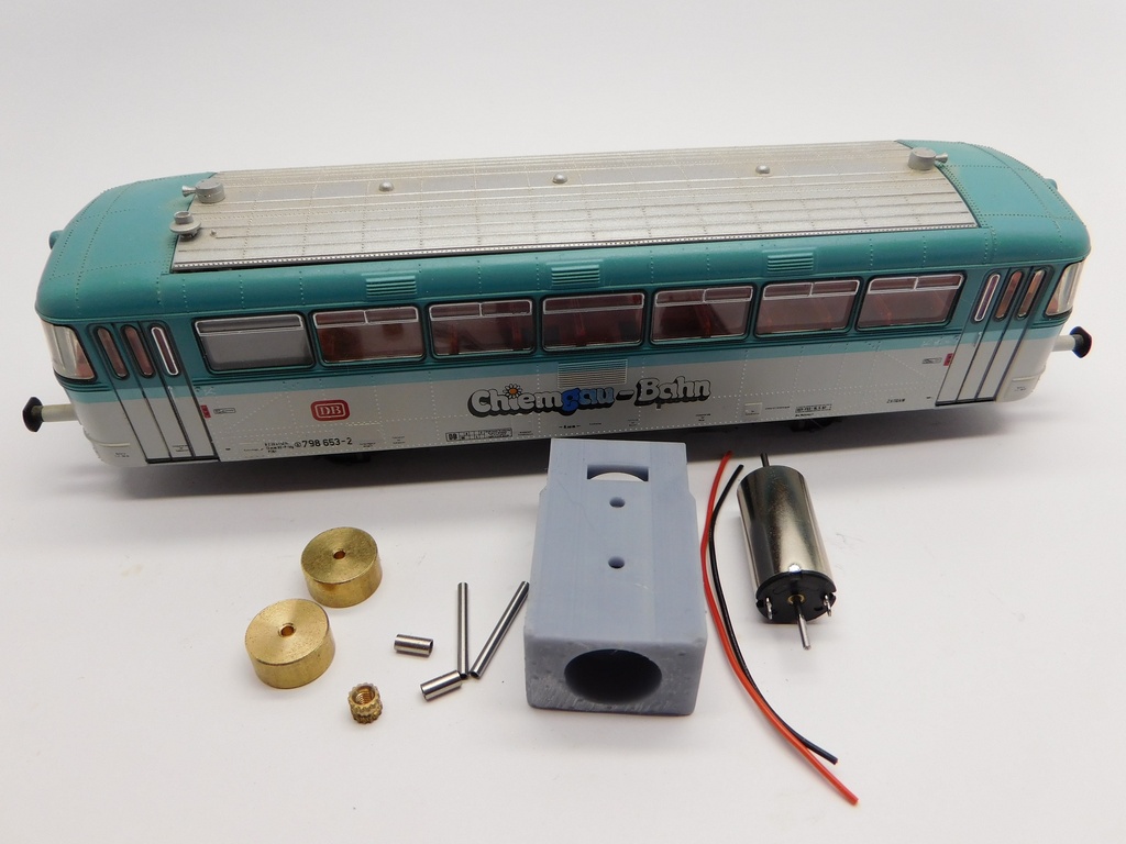 Roco DR BR 104, DB BR 740, DB E44, DB E44.5, DB VT 98, DB VT 798, ÖBB Rh 1045, Rh 5081, ACT Aln, FSE AD, Renfe FRI 591 Micromotor HR013F    