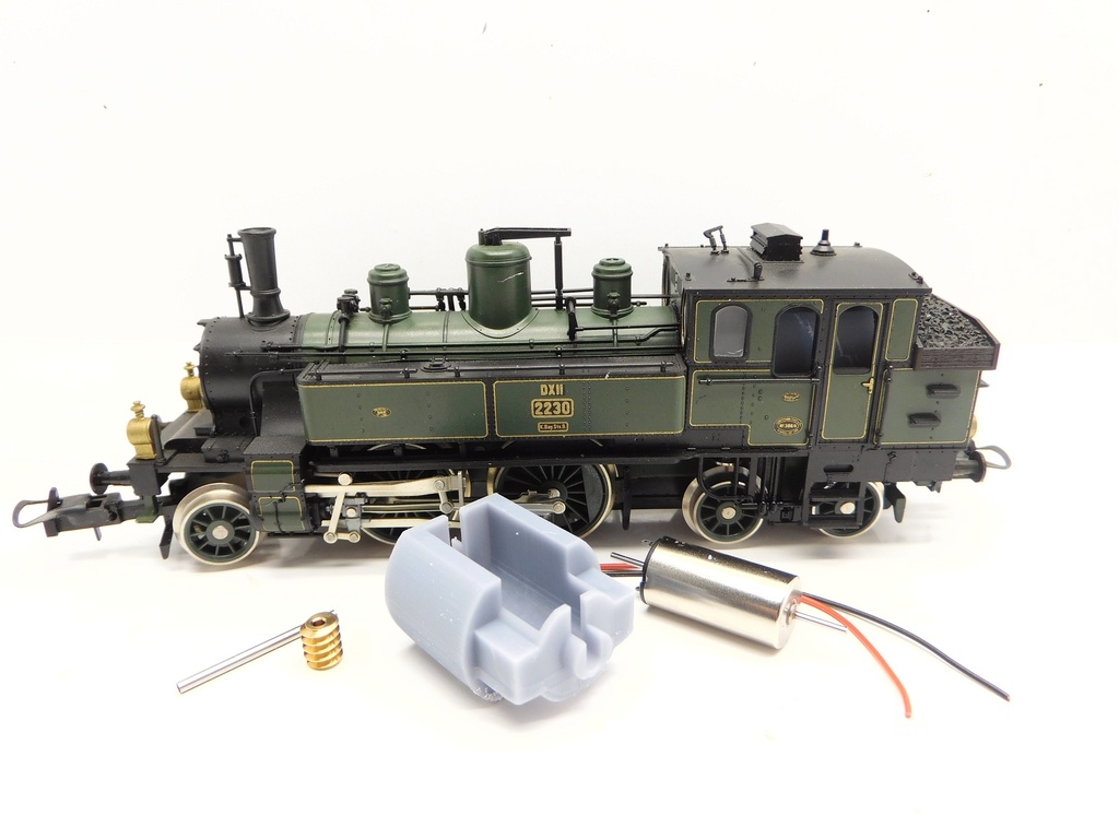 Trix BR 73, K.Bay.Sts.B. Gattung DXII , Pfalz P2 II Micromotor HTR002G    