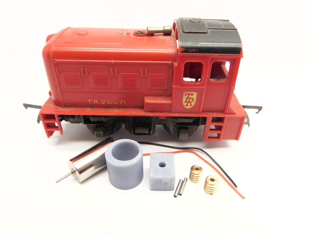 [Micromotor 0T001G  ] Triang/Hornby 0-4-0 Dock shunter, S.R. Suburban Motor Coach, Diesel Power Car, Transcontinental Diesel Locomotive, AL1 Electric Locomotive Micromotor 0T001G    
