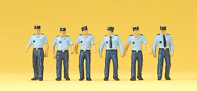 PREISER 10341 POLICIER FRANCAIS EN MARCHE
