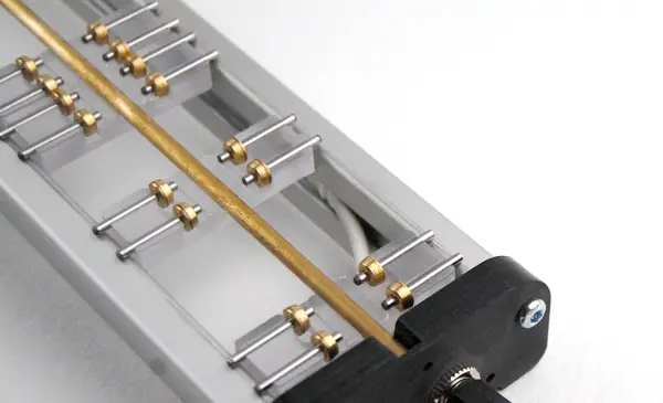 Banc d'essai 800 mm version EXCLUSIVE pour locomotives échelle 1 ou LGB avec 8 supports d'essieux KPF-Zeller  