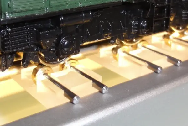 Support d'essieu HO version Exclusive pour banc d'essai de locomotives 1/87 KPF-Zeller