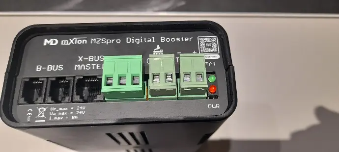 MZSpro Digital BOOSTER 8 A réglable, protocoles LGB MZS, DCC, mfx, Motorola toutes échelles, LGB, H0, Z 12-24V  Mxion 6004