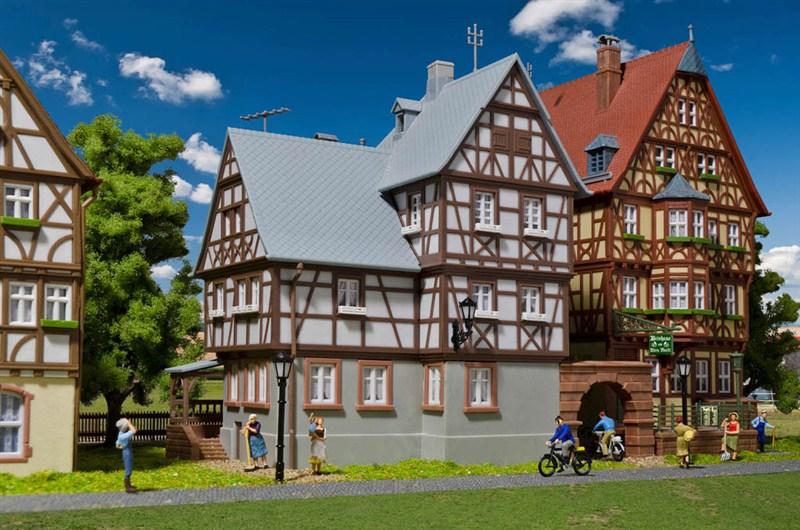 Kibri 38901 Maison médiévale de Miltenberg