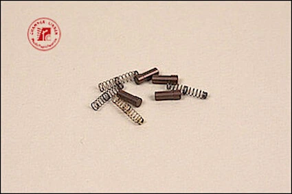 CL21110 Charbon et ressorts pour anciennes locomotives  LGB CL21110