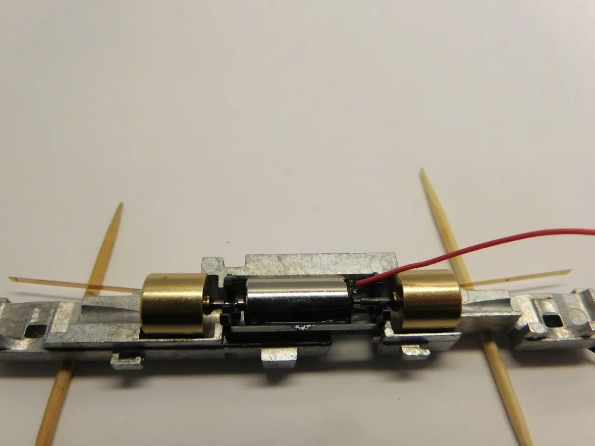 NH021 Micromotor kit pour Kato Class 66, class 77, Nohab Kato Nr 2880, 2882-2896, 10800, 10810-10827, 10831-10838 Motor K2880-9, X007-2320