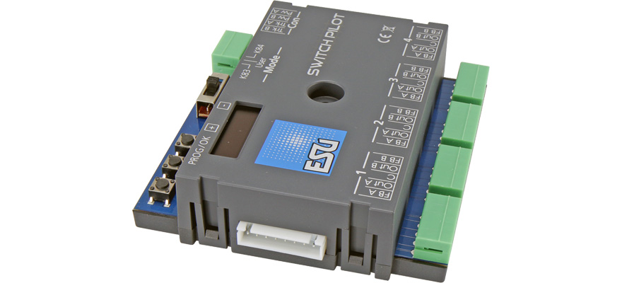 SwitchPilot 3 décodeur magnétique quadruple DCC/MM OLED avec feedback RC peut être mis à jour emballage RETAIL ESU  51830    