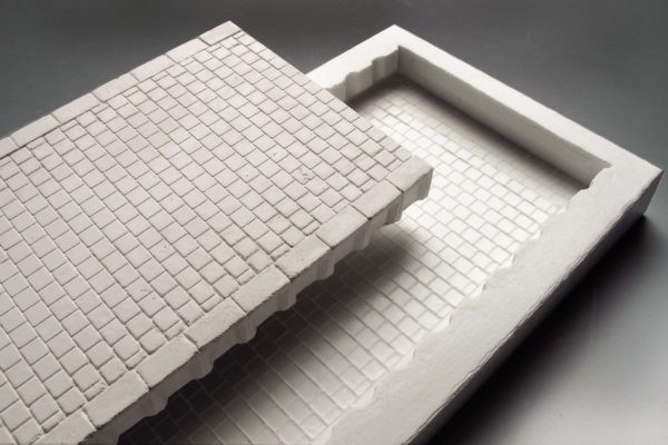 Spoerle 2153 -  Moule en silicone pour revêtement de dalle « plateforme complète » avec bords bas « béton », env. 152 x 65 x 9,5 mm
