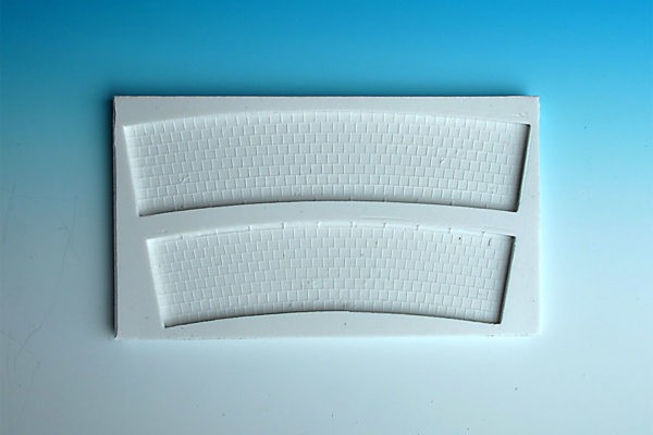 Spoerle 1076 -  - 2 trottoirs courbes, plaques en longueur, avec plaque d'Ã©gout, R  400 adaptÃ© Ã  1026