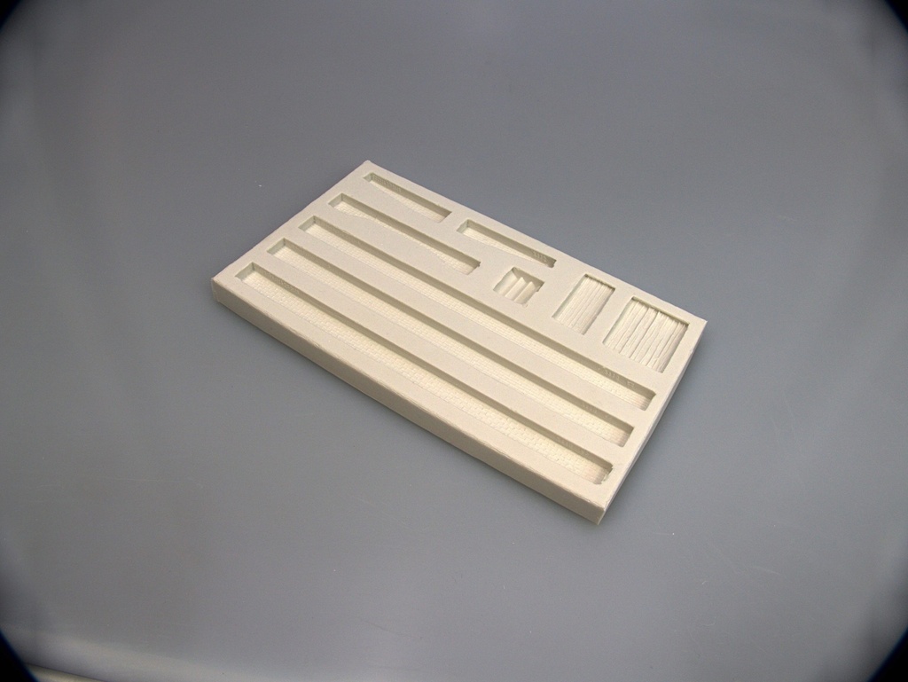 Spoerle 2236 -  pour 3 bordures de quai basses identiques brique ( hauteur env. 10 mm ) et accessoires