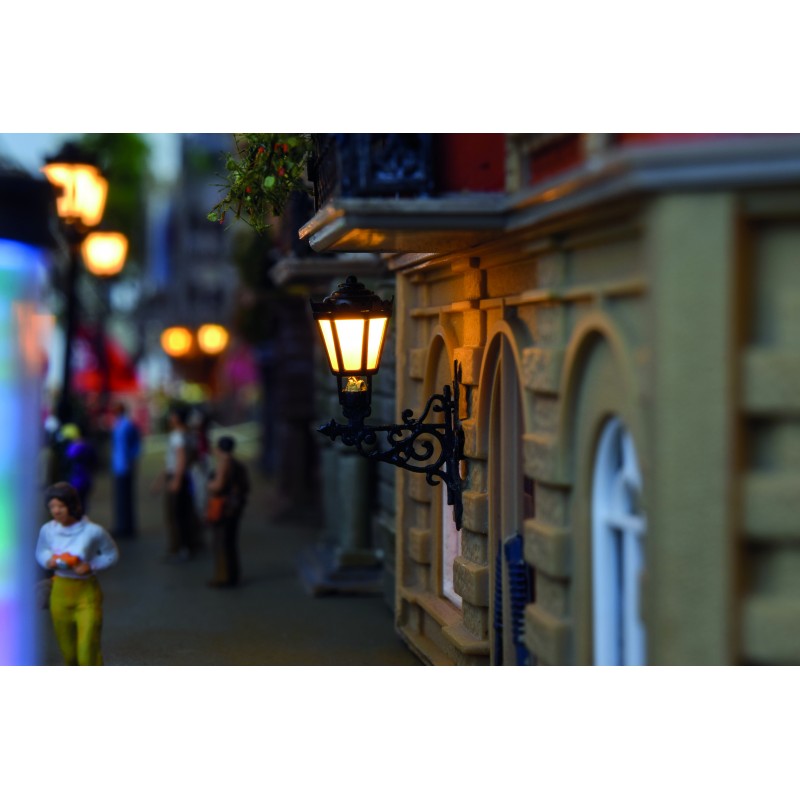 Viessmann 6074 H0 Wandlaterne, LED warmweiß