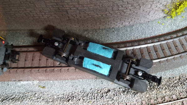 Chassis HO nettoyeur de voie  HO 1/87 DC ( version 2 rails)