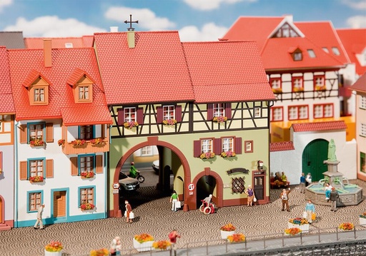 [Faller 130499  ] Faller 130499   H0  Maison de ville Niederes Tor 150 x 90 x 175 mm