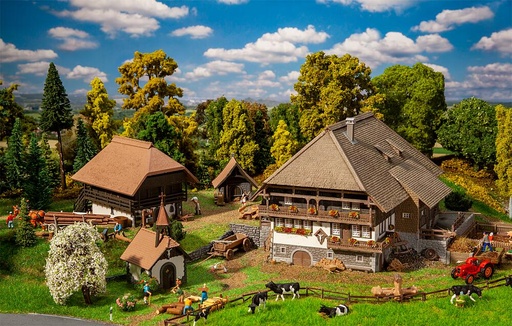 [Faller 130677  ] Faller 130677   H0  Lot Forêt Noire Vogtsbauernhof 270 x 240 x 145 mm, 125 x 116 x 88 mm, 54 x 44 x 50 mm, 48 x 46 x 90 mm