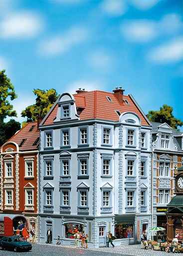 [Faller 130906  ] Faller 130906   H0  Maison d’angle urbaine Goethestraße 63 122 x 112 x 217 mm