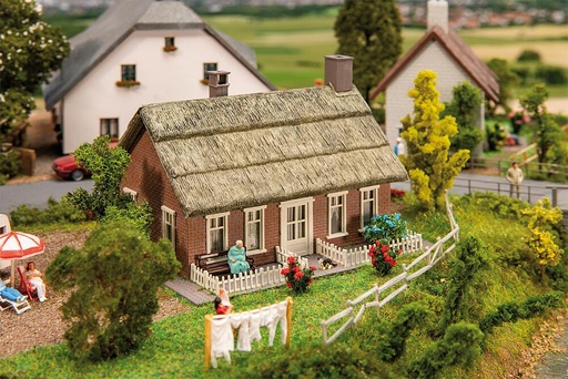 [Faller 131318  ] Faller 131318   H0  Maison à toit de chaume d'Allemagne du Nord 120 x 100 x 84 mm