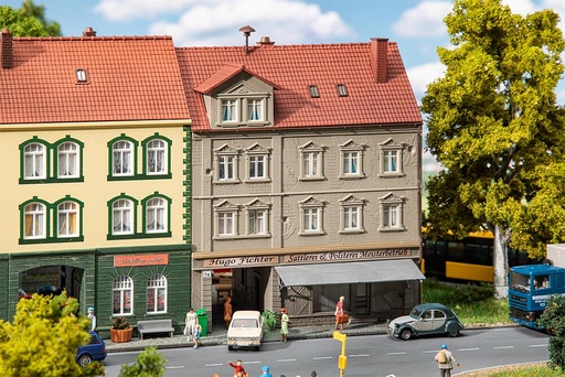 [Faller 191786  ] Faller 191786   H0  Maison de ville avec sellerie 136 x 170 x 150 mm
