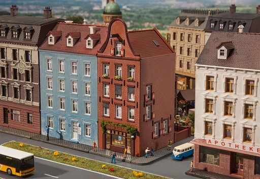 [Faller 232335  ] Faller 232335   N  Maison de vieille ville avec boutique à cigares 111 x 67 x 132 mm
