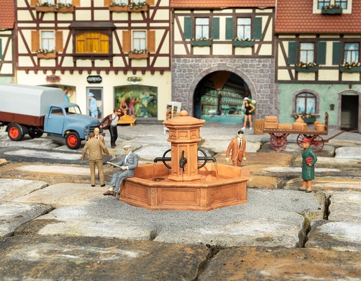 [POLA 333154  ] POLA 333154   G  Fontaine de place publique 180 x 180 x 115 mm