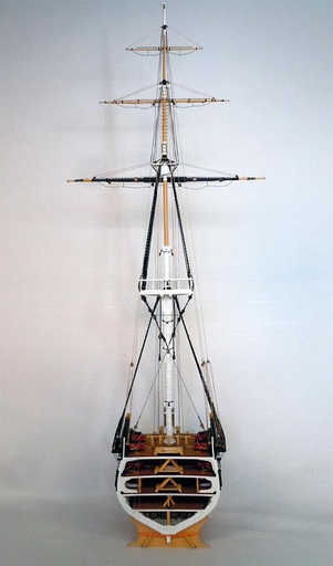 [MODEL EXPO MS2045  ] MODEL EXPO MS2045  1/76 USS Constitution, modèle de coupe transversale 