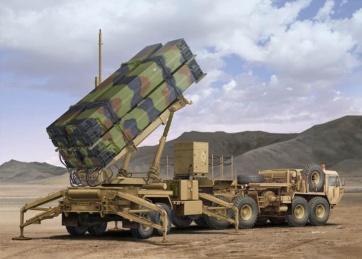 [TRUMPETER 1037  ] TRUMPETER 1037  1/35 M983 HEMTT &amp; M901 pour système MIM104F Patriot SAM 