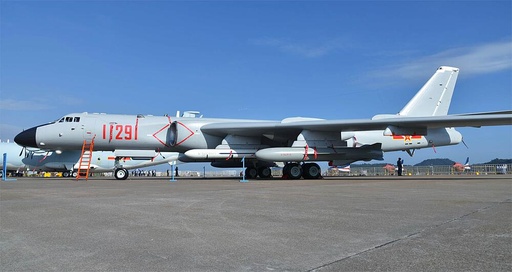 [TRUMPETER 3930  ] TRUMPETER 3930  1/144 Yian H-6K 