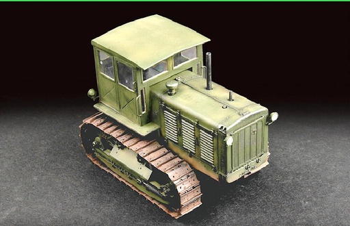 [TRUMPETER 7111  ] TRUMPETER 7111  1/72 ChTZ S65 Tracteur avec cabine 