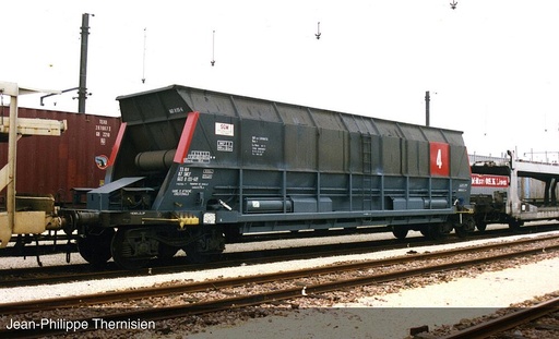 [ARNOLD HN6548  ] ARNOLD HN6548  1/160   SNCF, Coffret de 2 wagons à 4 essieux. Wagon à déchargement automatique Faoos pour le transport de charbon, S.G.W. 