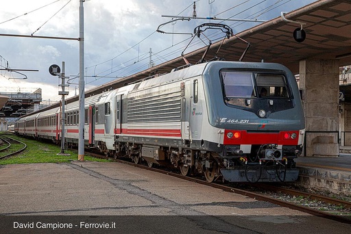 [LIMA HL2665  ] LIMA HL2665  1/87   FS Trenitalia, Locomotive électrique E.464, Intercity 