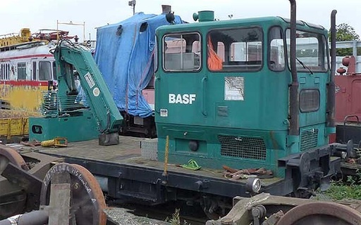 [RIVAROSSI HR2913  ] RIVAROSSI HR2913  1/87   BASF, camionnette rouge KLV 53, vert 